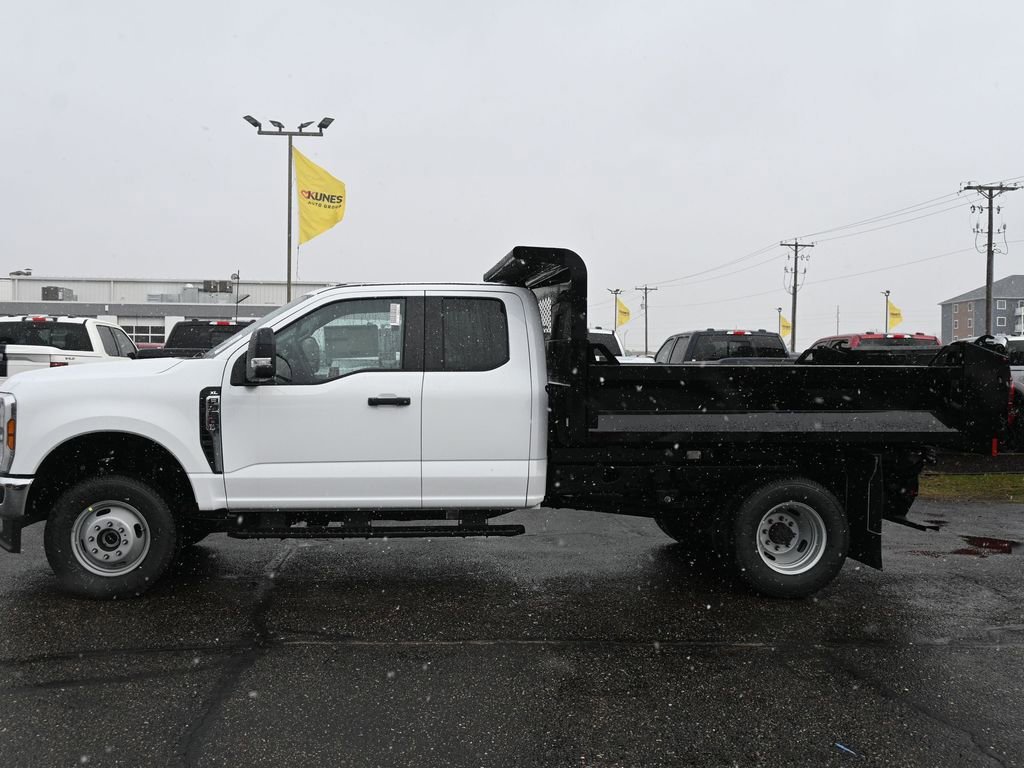 New 2026 Ford F350 XL w/ XL Chrome Package image 8