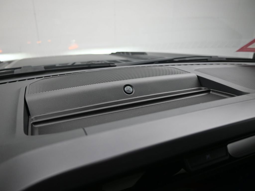 New 2025 Ford F150 XLT w/ Equipment Group 303A High image 19