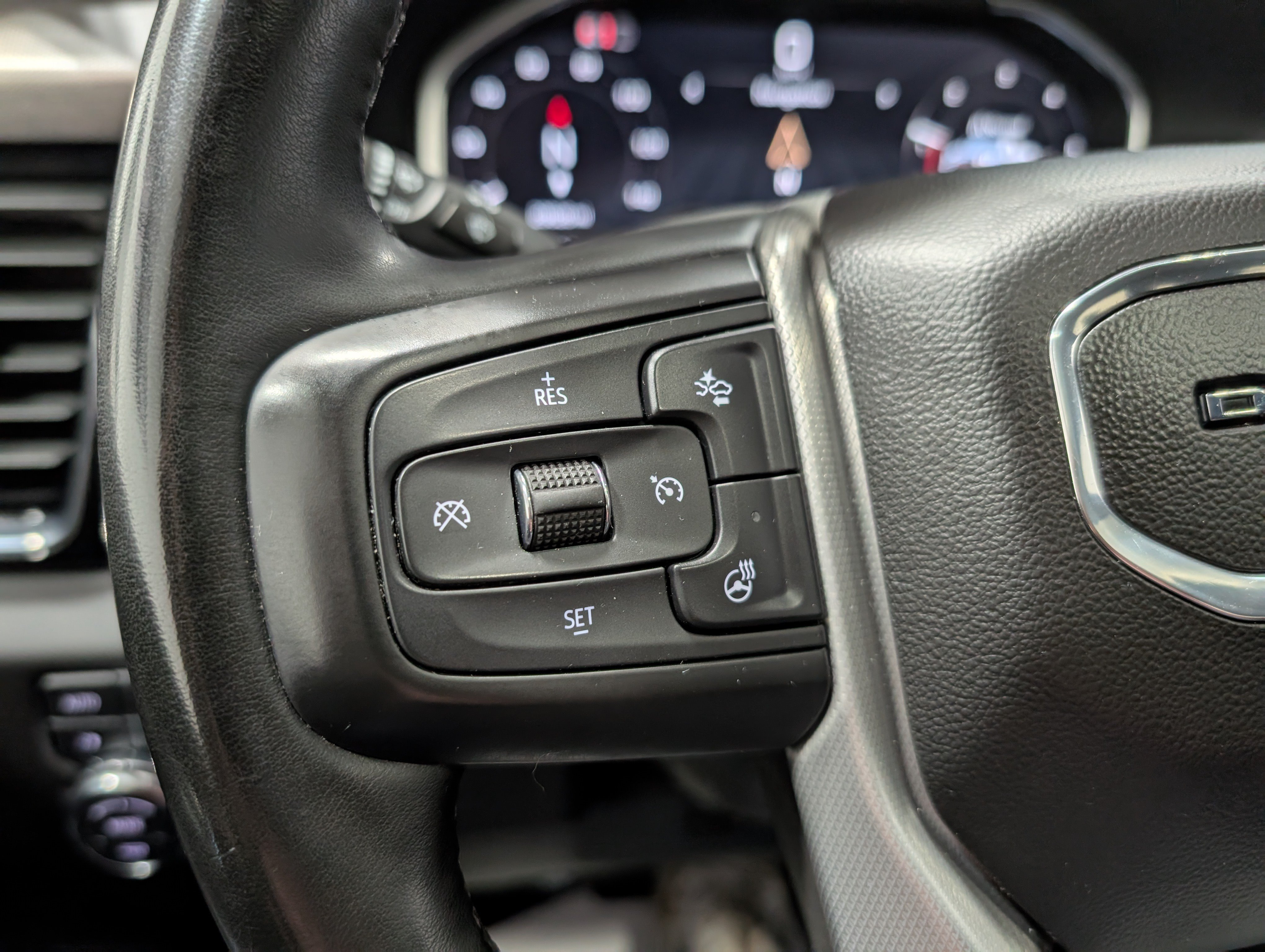 Used 2024 GMC Sierra 3500 Denali w/ Denali Reserve Package AWD/4WD image 28