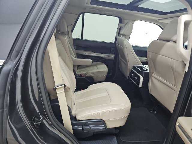 Used 2023 Ford Expedition Limited image 18