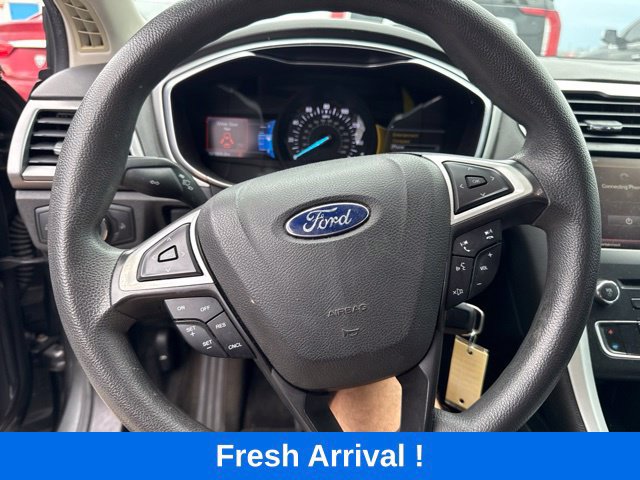 Used 2016 Ford Fusion SE FWD image 6