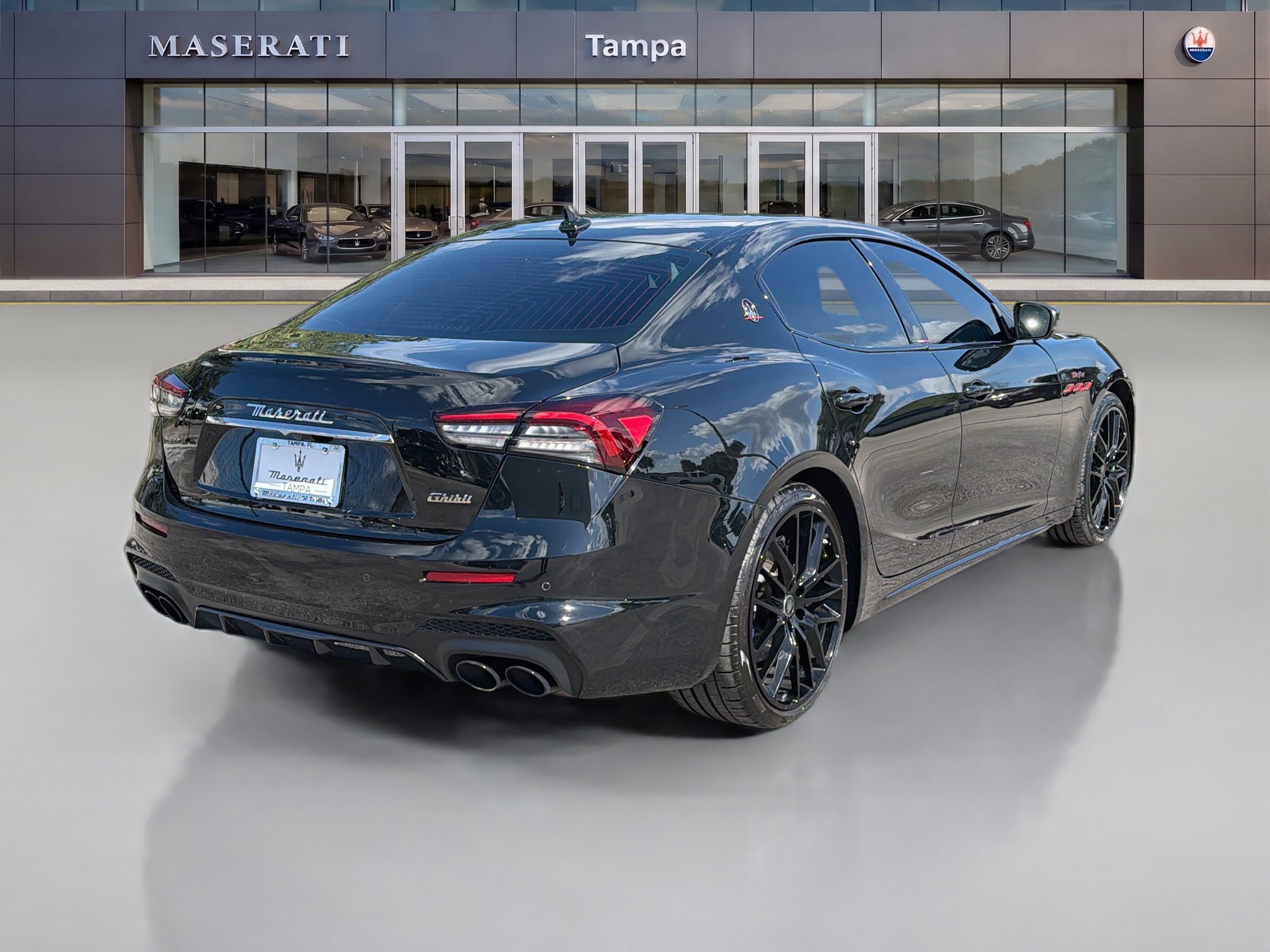 Used 2021 Maserati Ghibli Trofeo RWD image 3