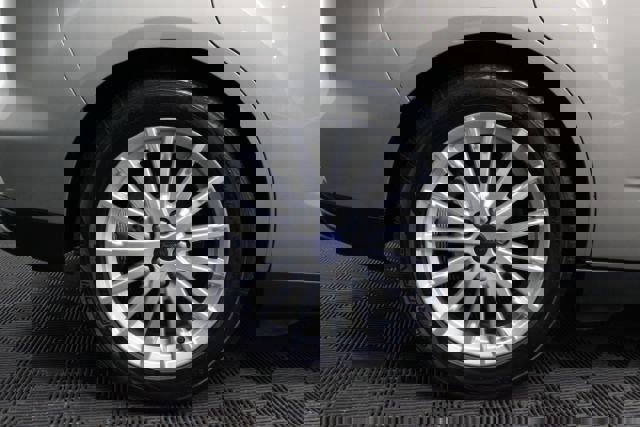 Used 2016 Ford C-MAX SE image 5