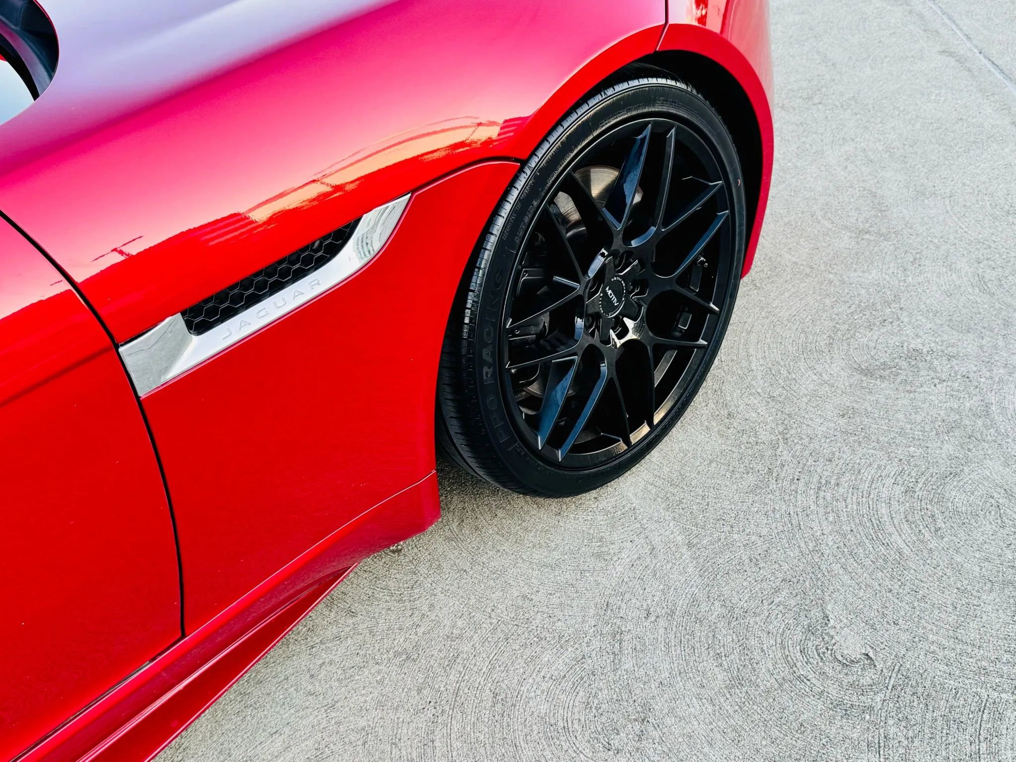 Used 2017 Jaguar F-TYPE S image 23