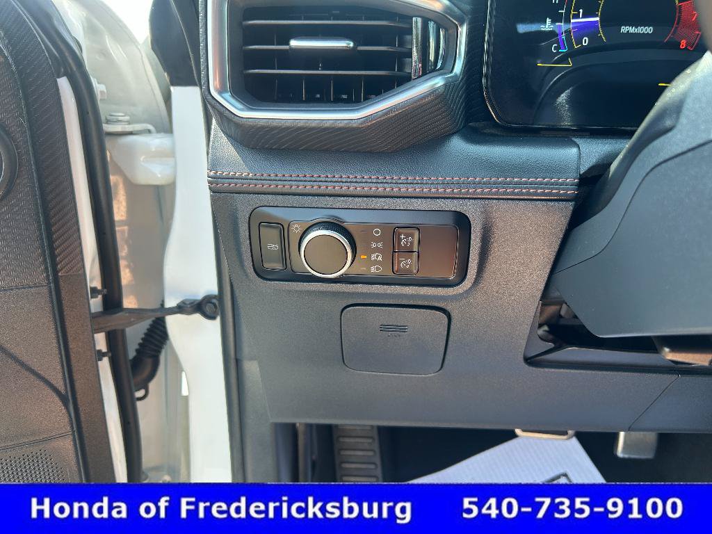 Used 2025 Ford Mustang Premium RWD image 25