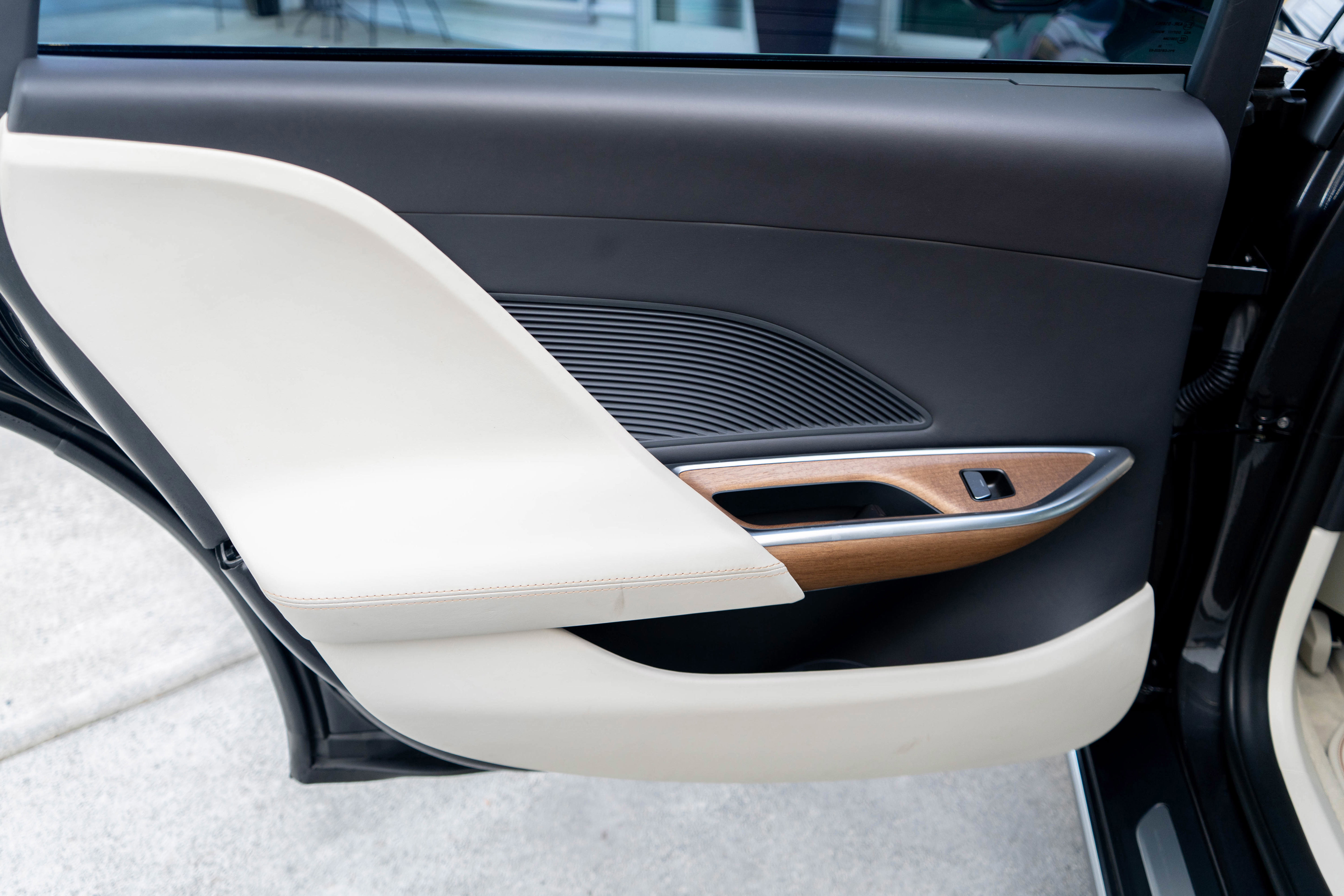 Used 2022 Lucid Air Grand Touring image 31