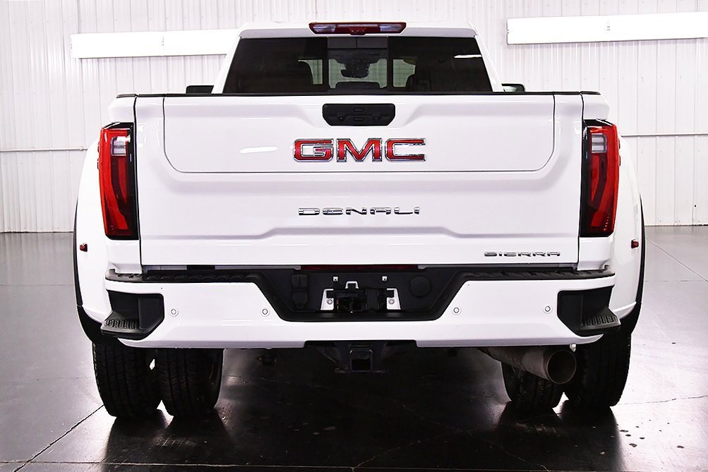 Used 2025 GMC Sierra 3500 Denali w/ Denali Reserve Package image 6