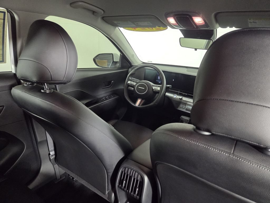 Used 2024 Hyundai Kona SEL FWD image 30