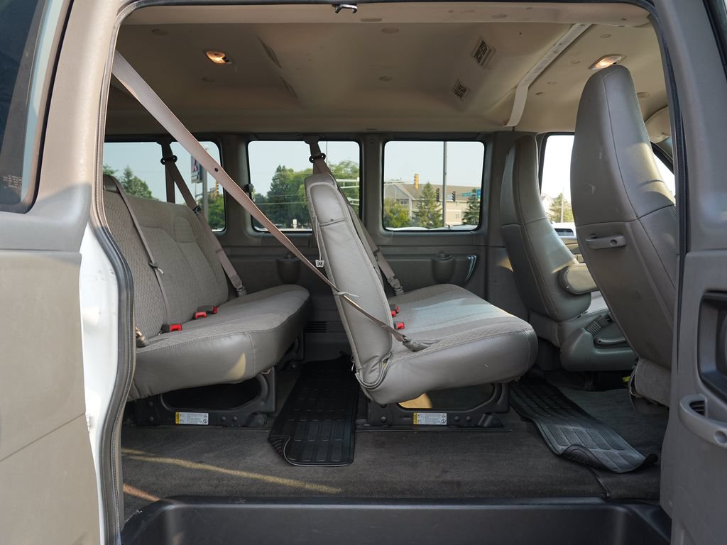 Used 2018 Chevrolet Express 3500 LT w/ LT Preferred Equipment Group RWD image 21
