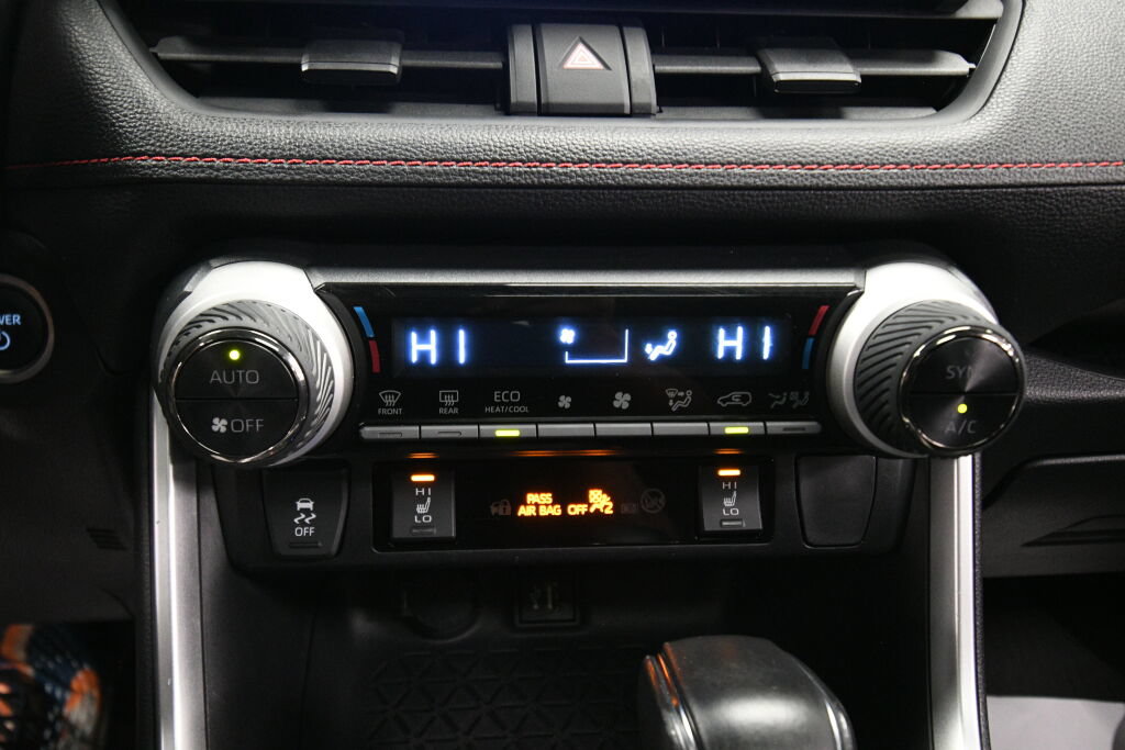 Used 2023 Toyota RAV4 SE w/ Weather & Moonroof Package AWD/4WD image 15