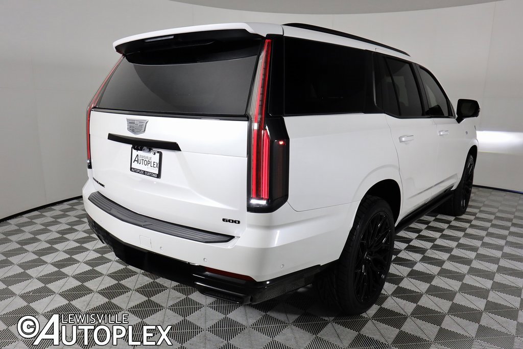 Used 2025 Cadillac Escalade Sport Platinum w/ LPO, ONYX Package image 5