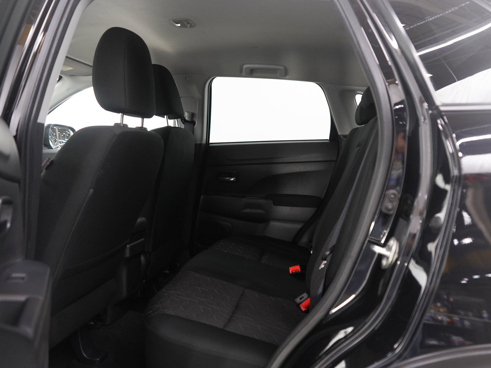 Used 2023 Mitsubishi Outlander Sport ES AWD/4WD image 17