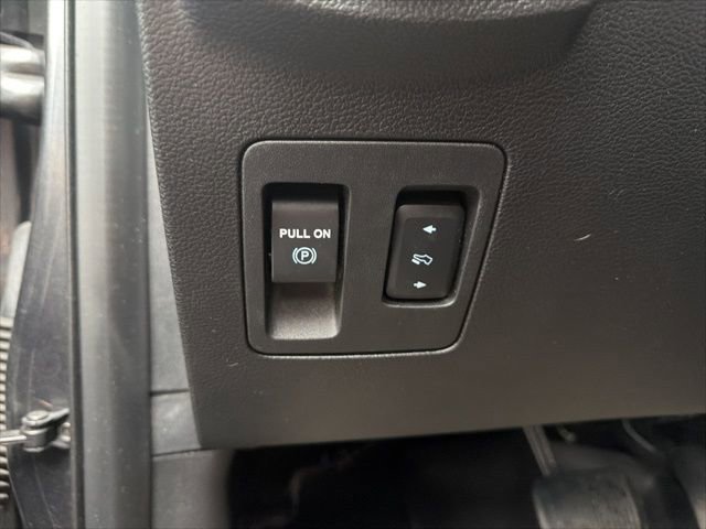 Used 2018 Ford F150 Lariat w/ Equipment Group 502A Luxury AWD/4WD image 13