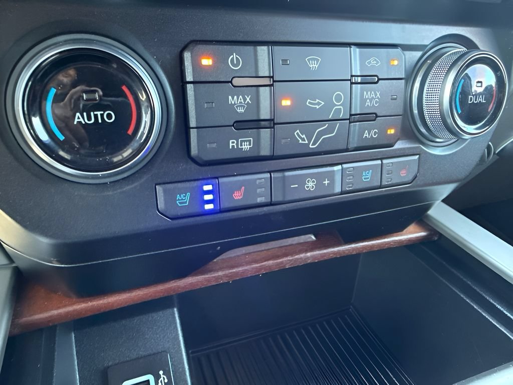 Used 2018 Ford F350 King Ranch w/ King Ranch Ultimate Package AWD/4WD image 24