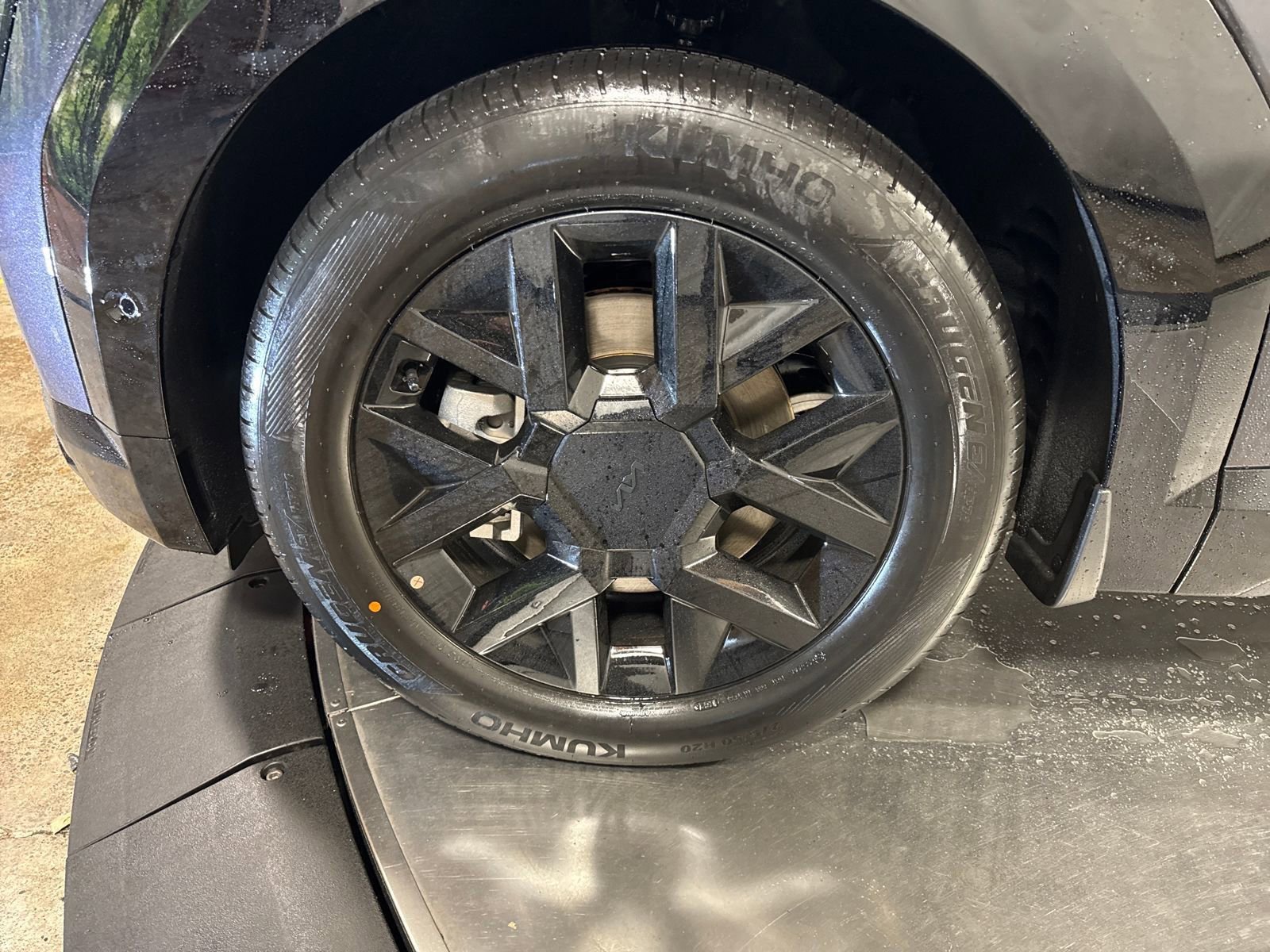 New 2026 Kia EV9 Land AWD/4WD image 2