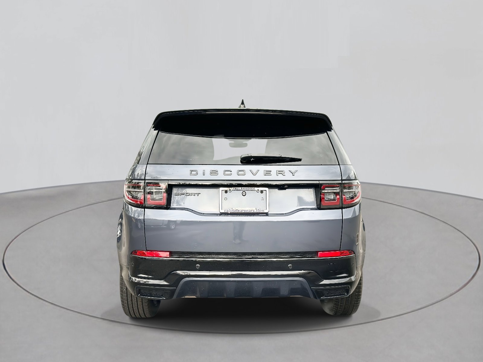 New 2025 Land Rover Discovery Sport Dynamic SE image 3