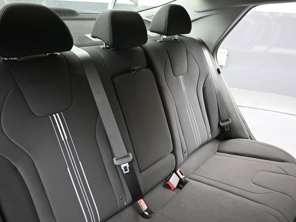 Certified 2025 Hyundai Elantra SEL w/ Cargo Package image 16