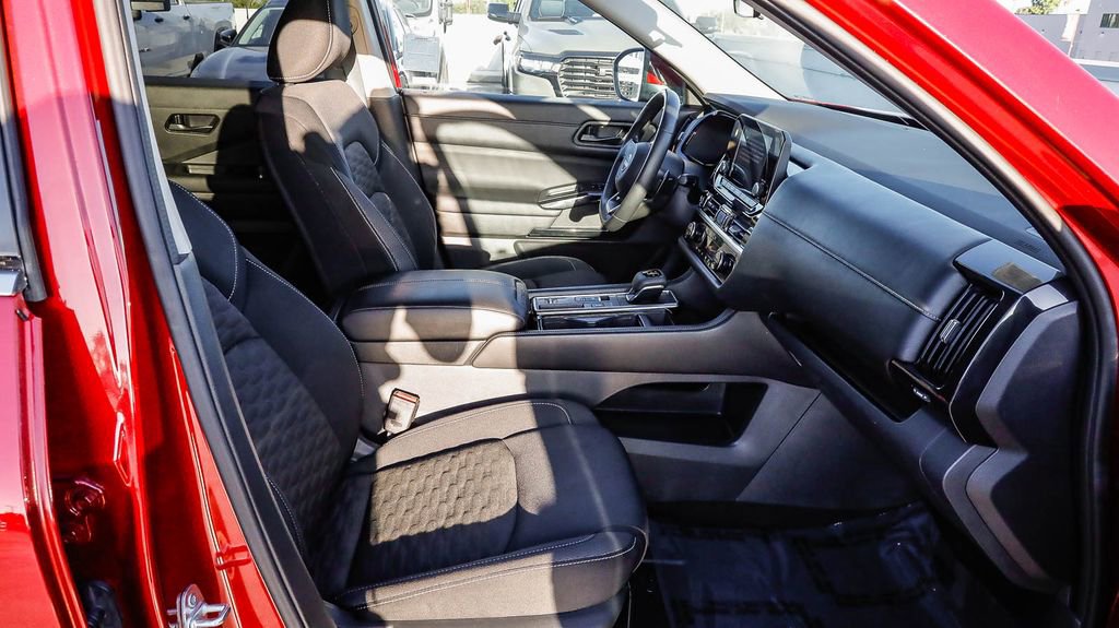 Used 2023 Nissan Pathfinder SV FWD image 19