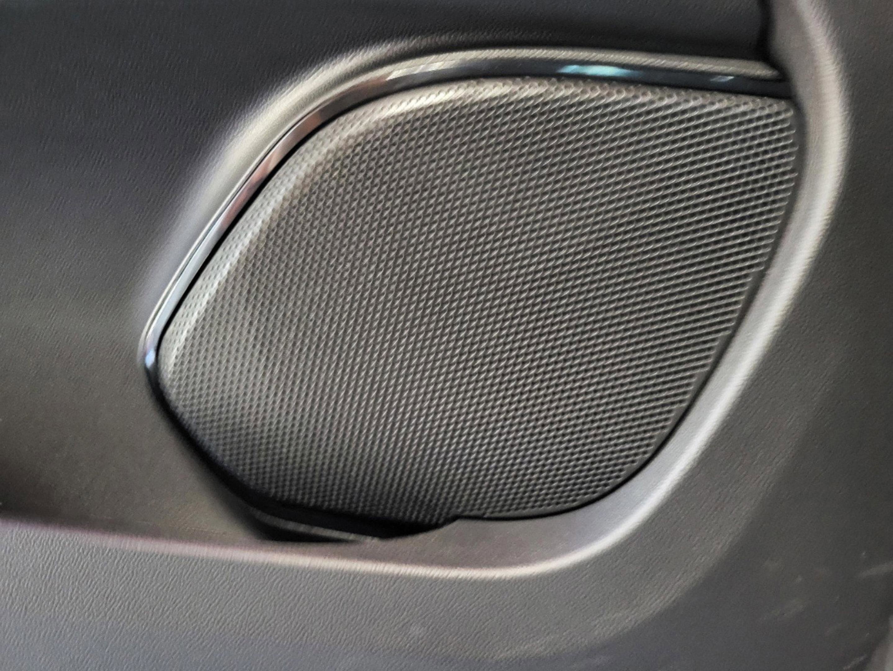 New 2025 Alfa Romeo Stelvio Sprint image 29