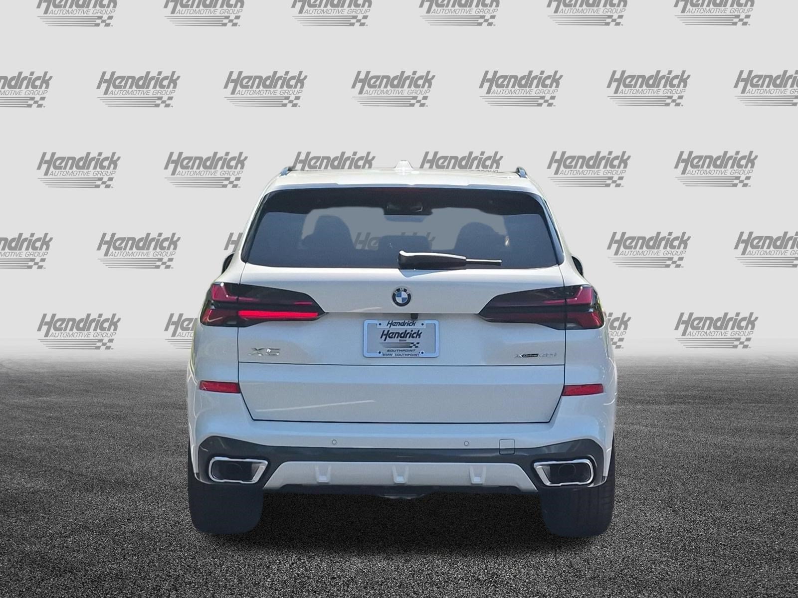 New 2026 BMW X5 xDrive40i w/ M Sport Package AWD/4WD image 9