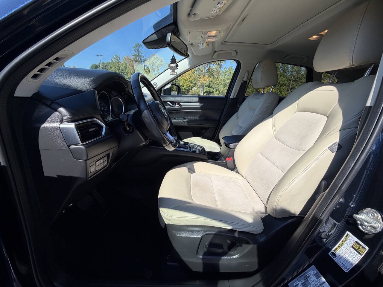 Used 2018 MAZDA CX-5 Touring w/ Preferred Equipment Package AWD/4WD image 11