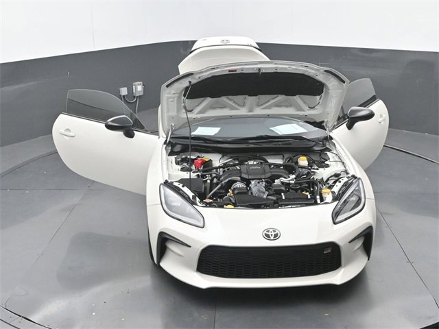 Used 2024 Toyota GR86 image 32