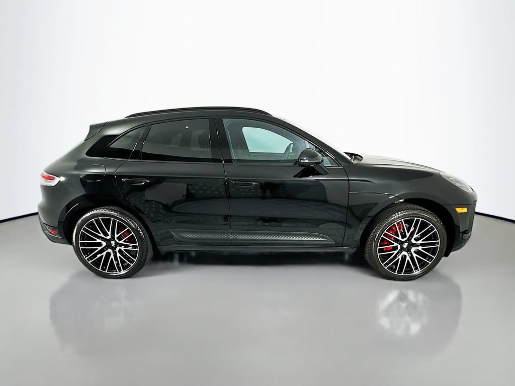 Certified 2025 Porsche Macan S AWD/4WD image 8