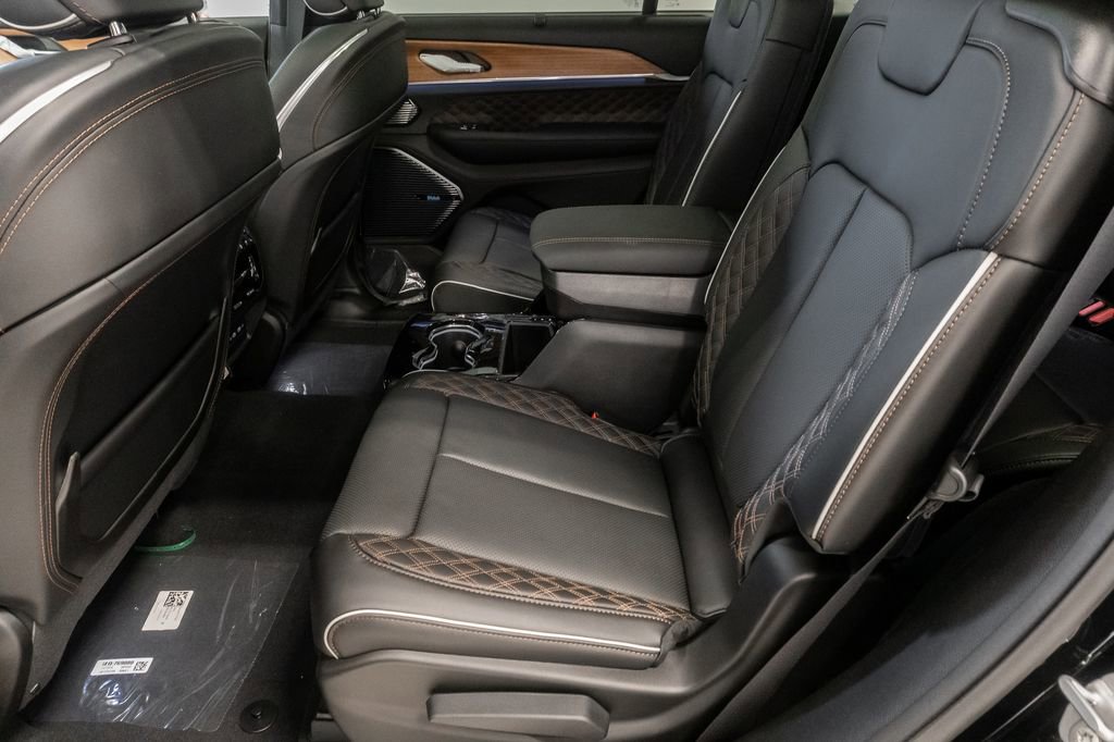 New 2026 Jeep Grand Cherokee L Summit image 27