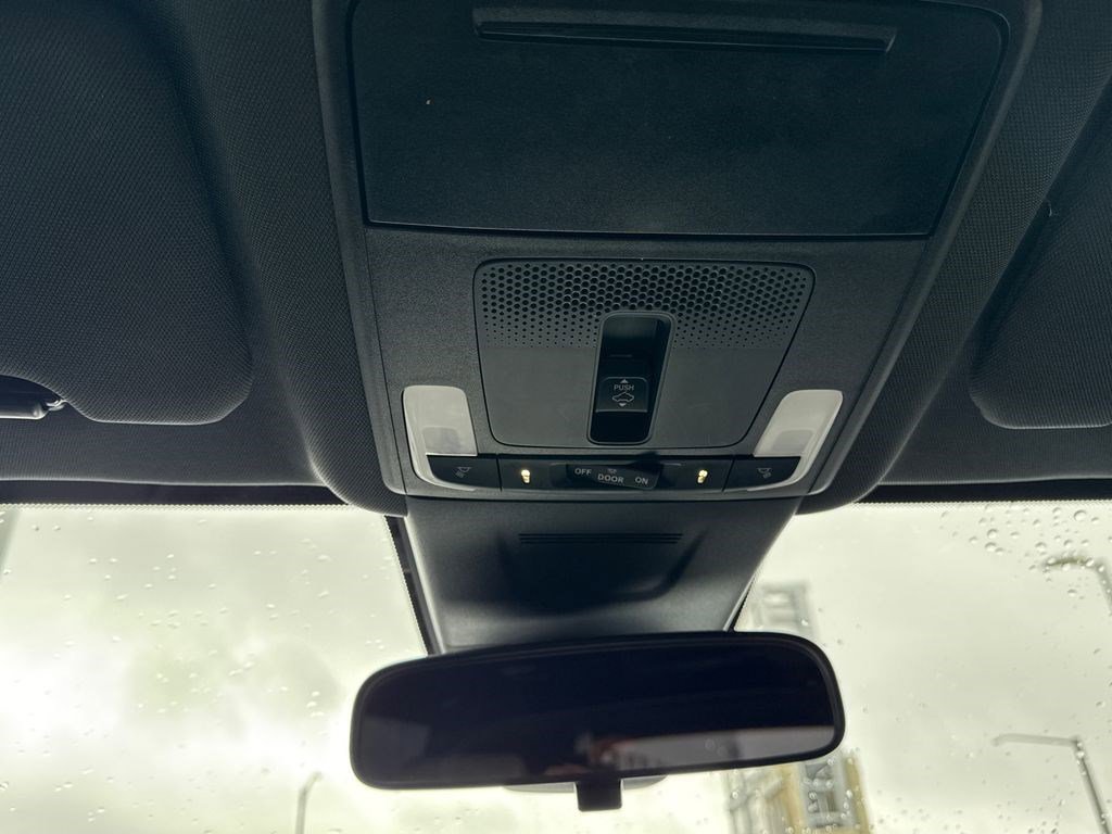 Used 2025 Honda CR-V Sport image 31