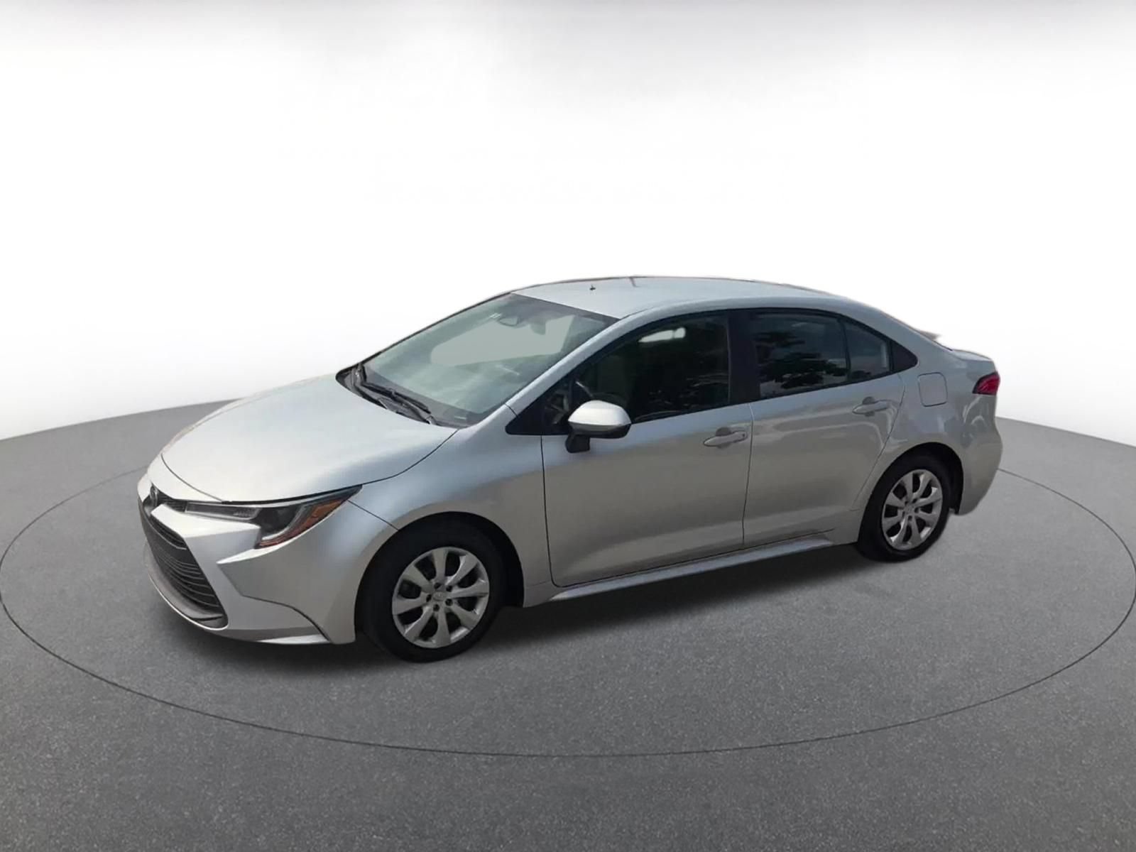 Used 2025 Toyota Corolla LE FWD image 8