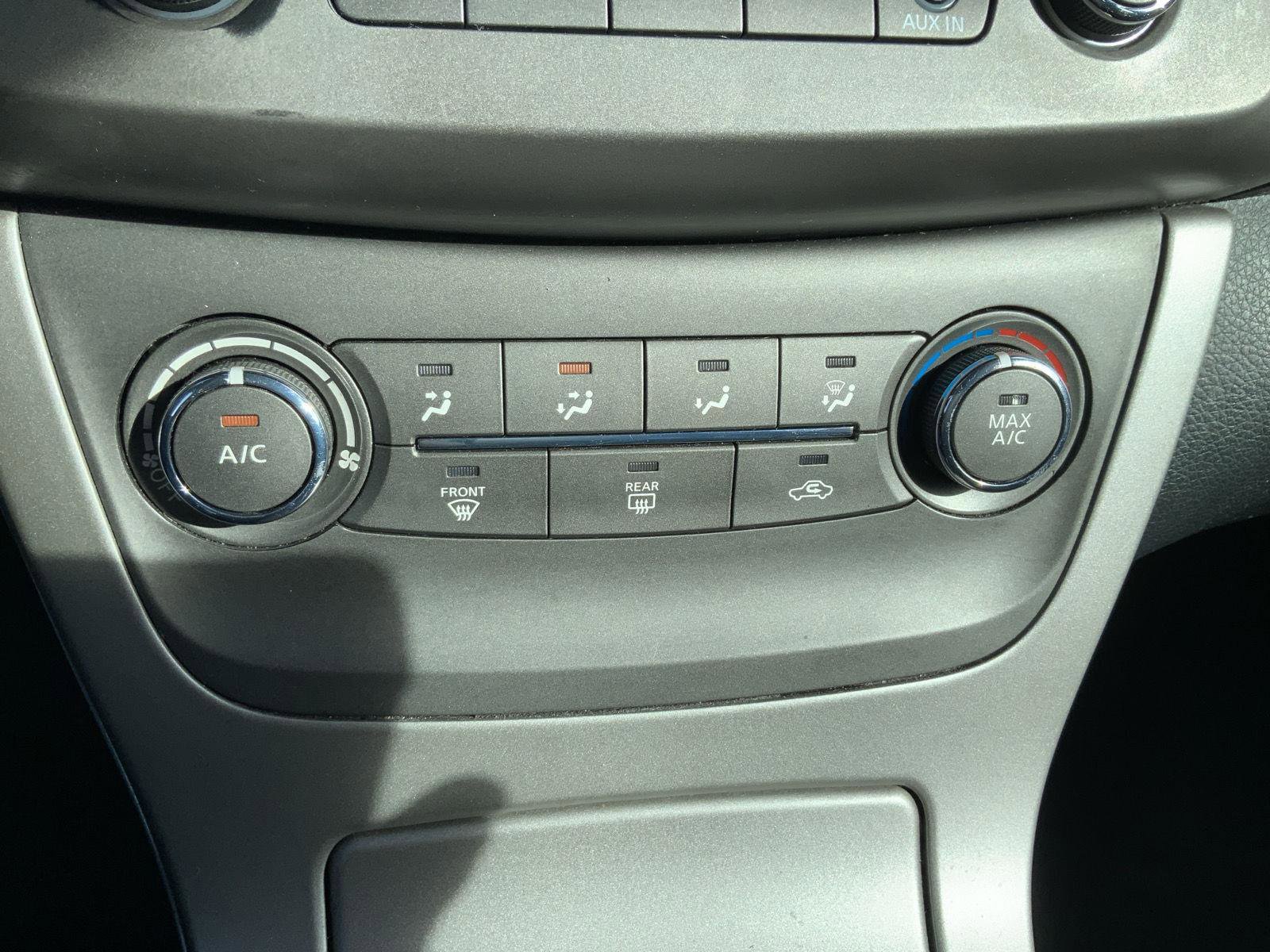 Used 2014 Nissan Sentra SV image 31