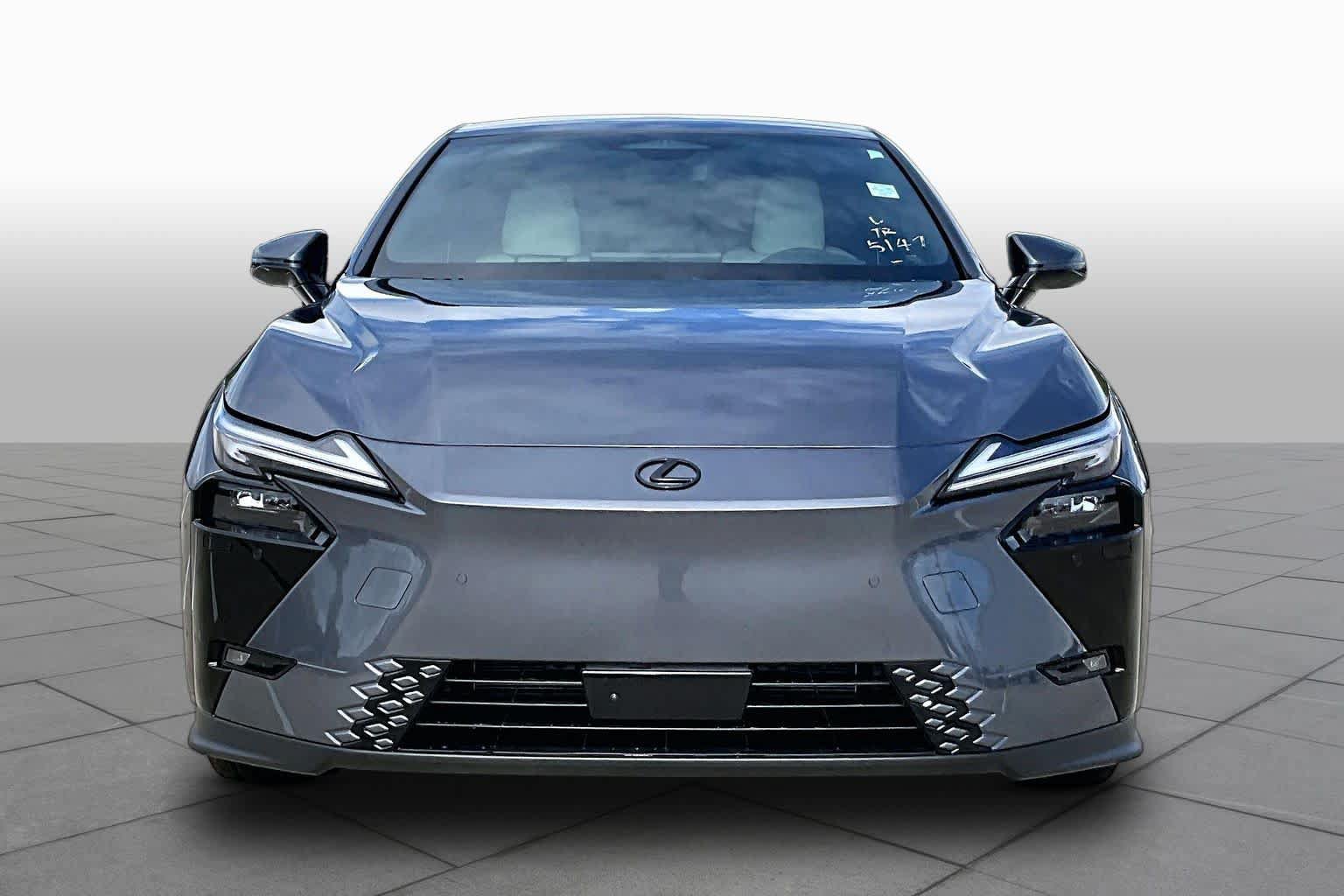 New 2026 Lexus ES 350e w/ Executive Package FWD image 3