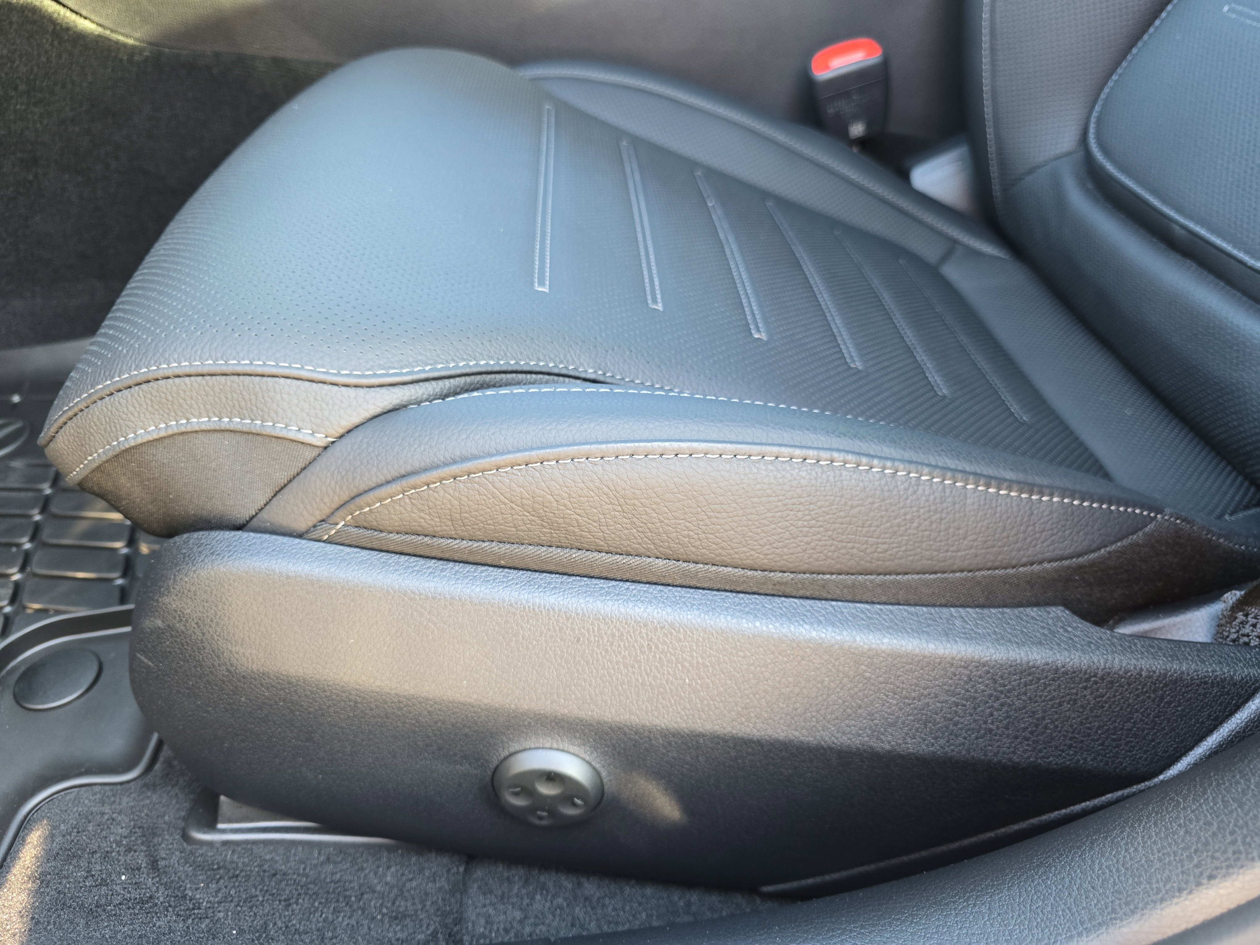 Used 2026 Mercedes-Benz C 43 AMG 4MATIC Sedan image 30