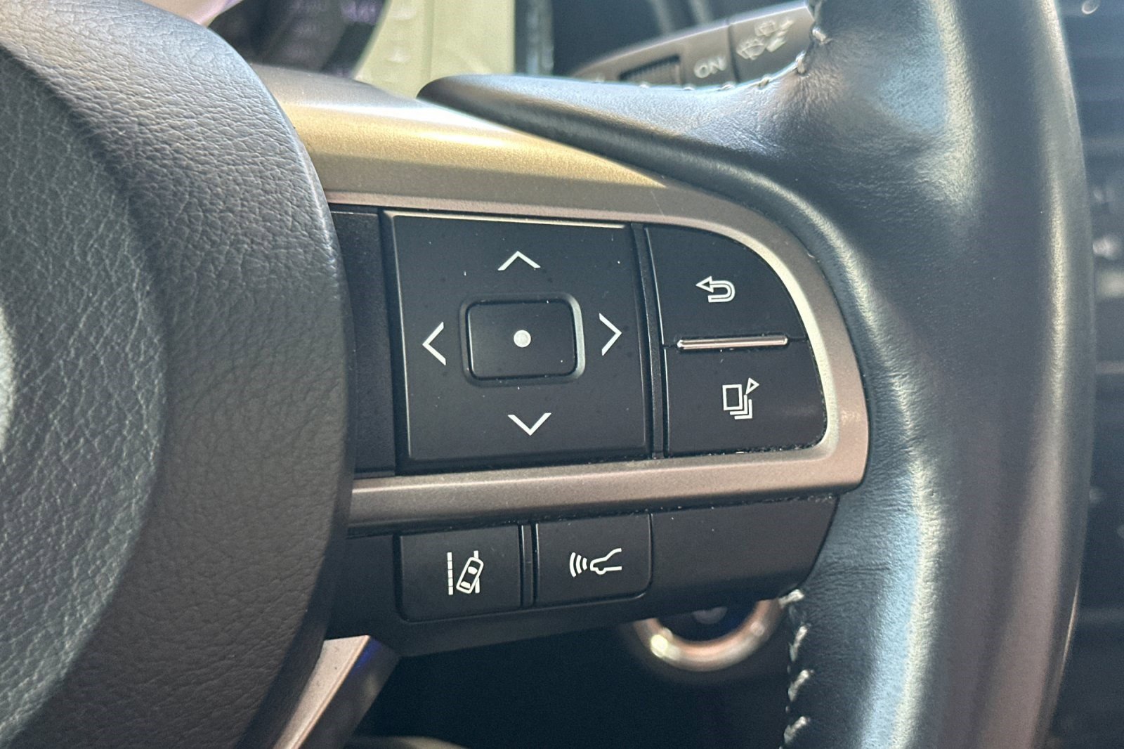 Used 2019 Lexus RX 450hL Premium w/ Premium Package AWD/4WD image 31