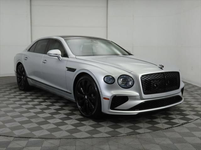 Used 2025 Bentley Flying Spur Plug-In Hybrid AWD/4WD image 3