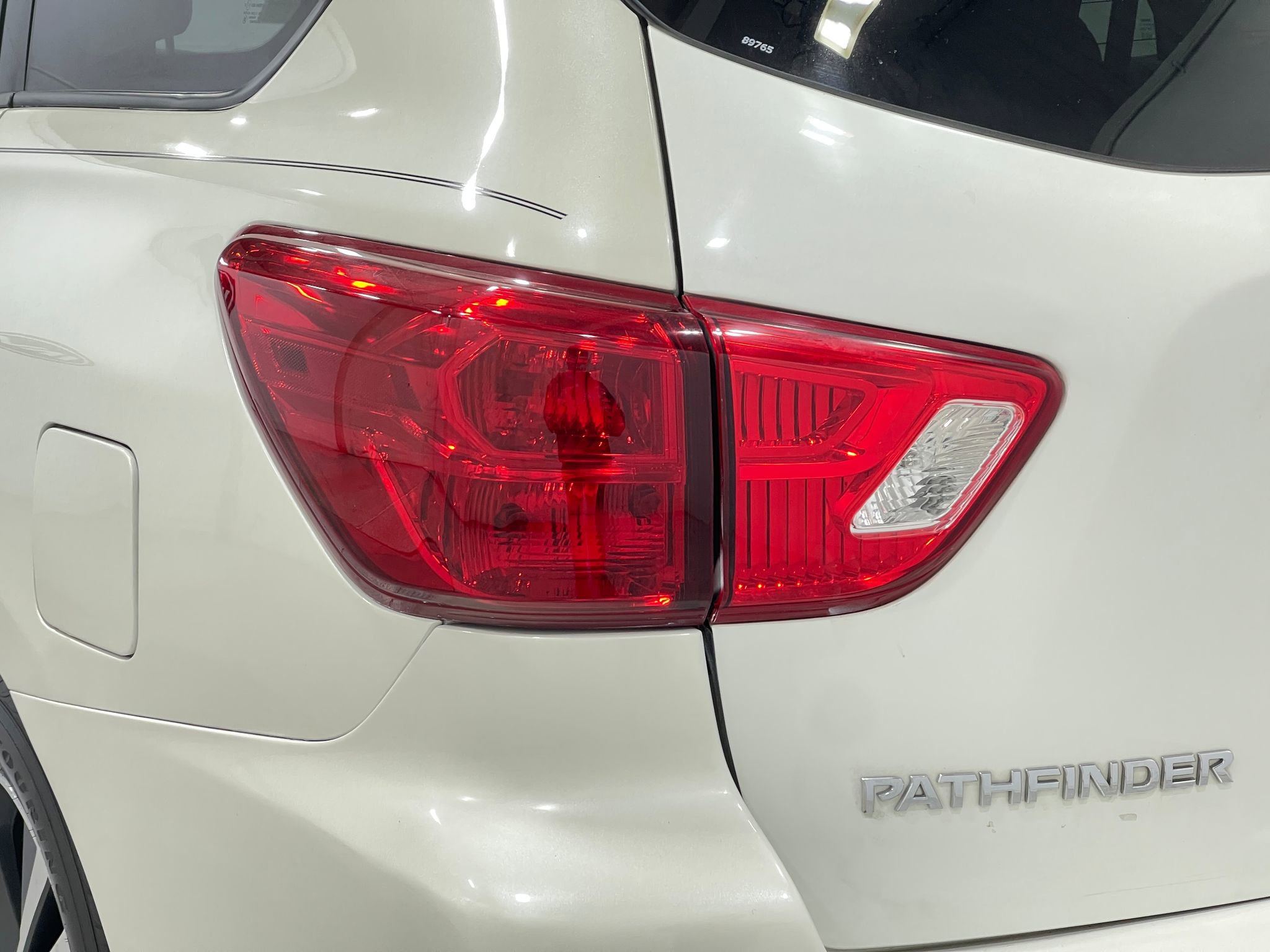 Used 2019 Nissan Pathfinder Platinum w/ Cargo Package AWD/4WD image 35