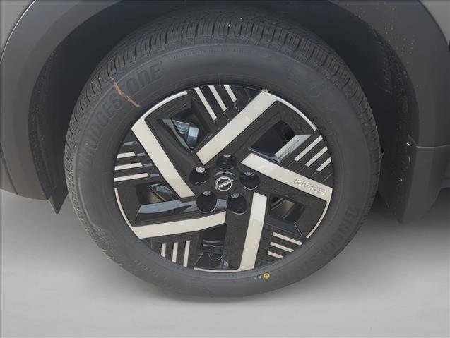 New 2026 Nissan Kicks SV image 21