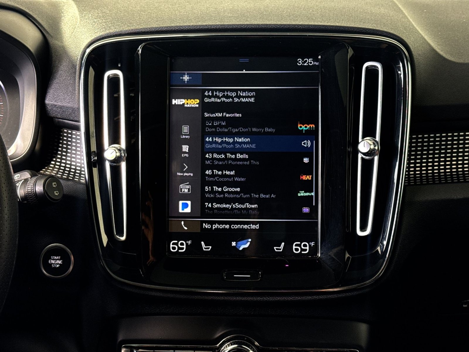 Used 2020 Volvo XC40 T5 R-Design AWD/4WD image 18