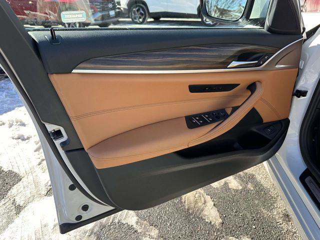 Used 2023 BMW 530i xDrive w/ Convenience Package image 12