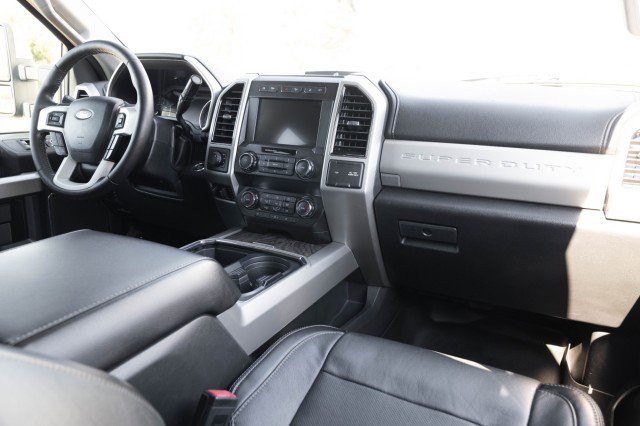 Used 2019 Ford F250 Lariat w/ Lariat Ultimate Package image 2