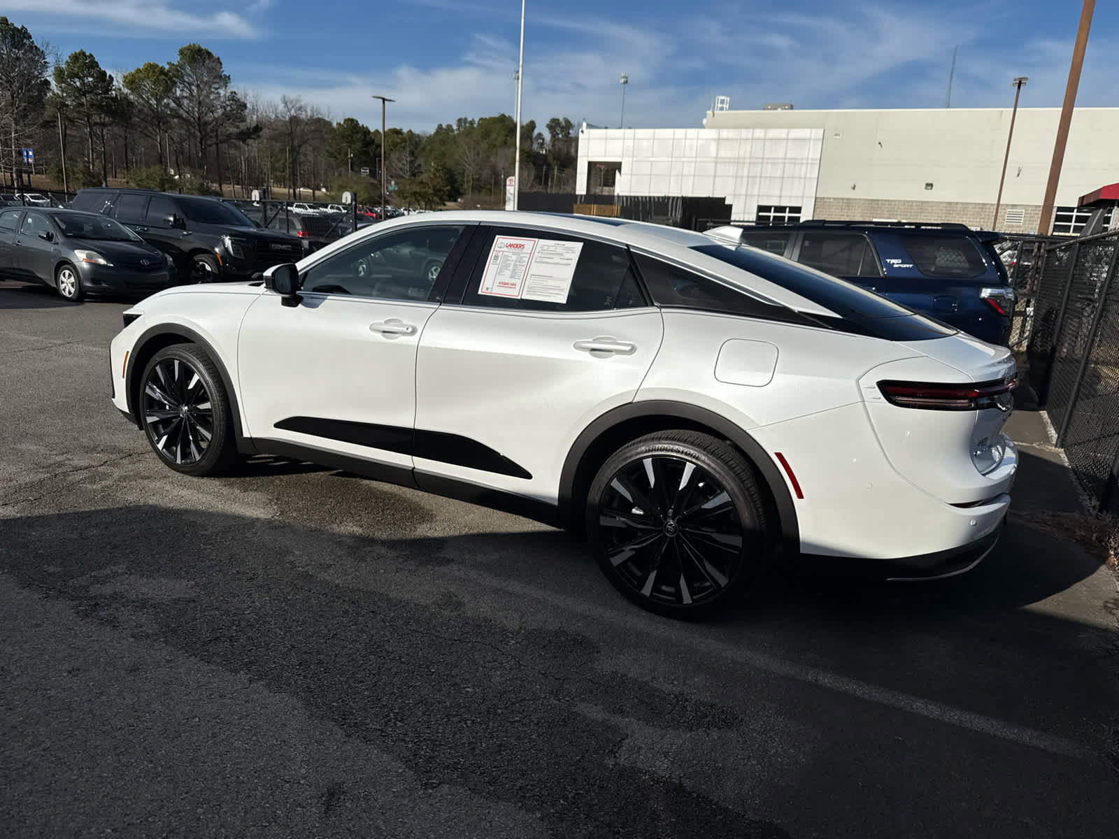 Used 2024 Toyota Crown Platinum image 3