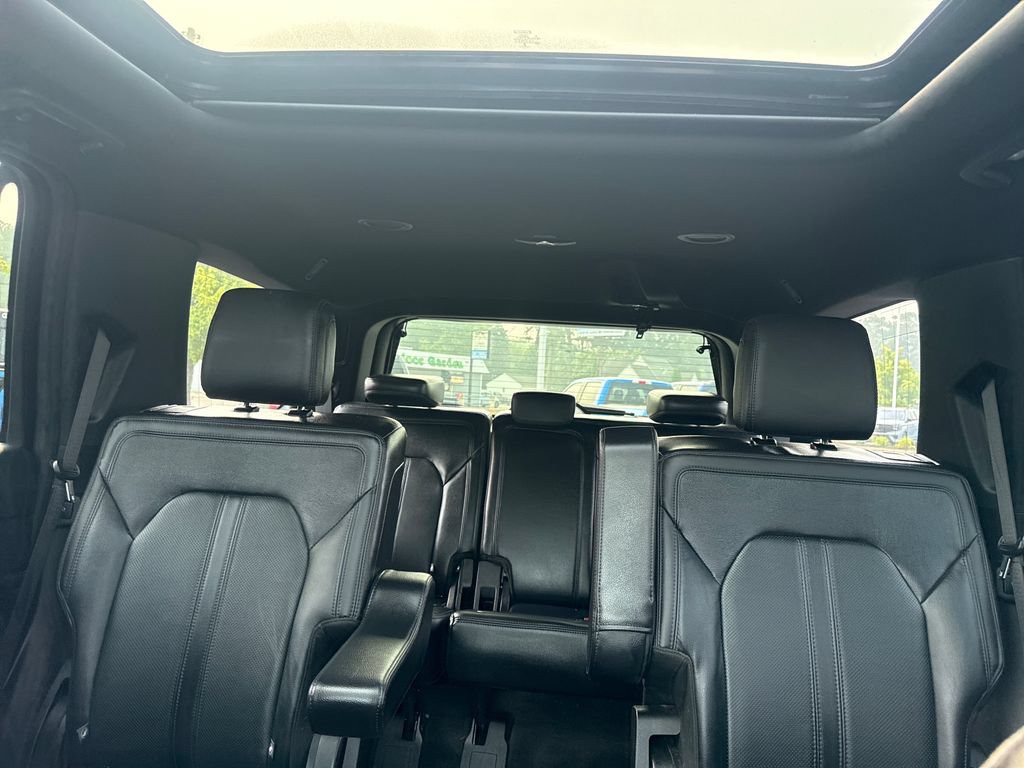 Used 2019 Ford Expedition Limited w/ Equipment Group 301A RWD image 47