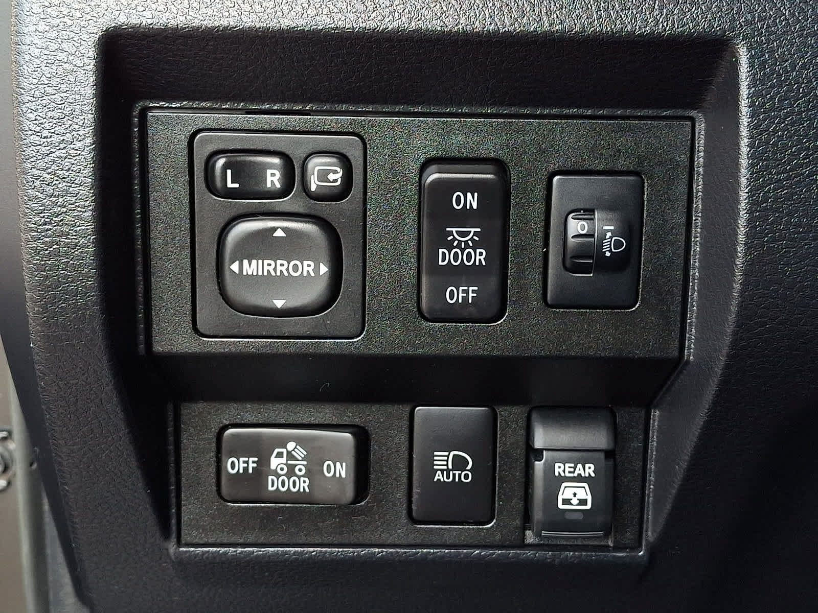 Used 2019 Toyota Tundra 1794 Edition AWD/4WD image 30