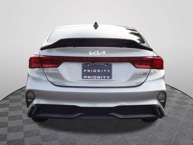 Used 2024 Kia Forte GT-Line w/ GT-Line Premium Package FWD image 3