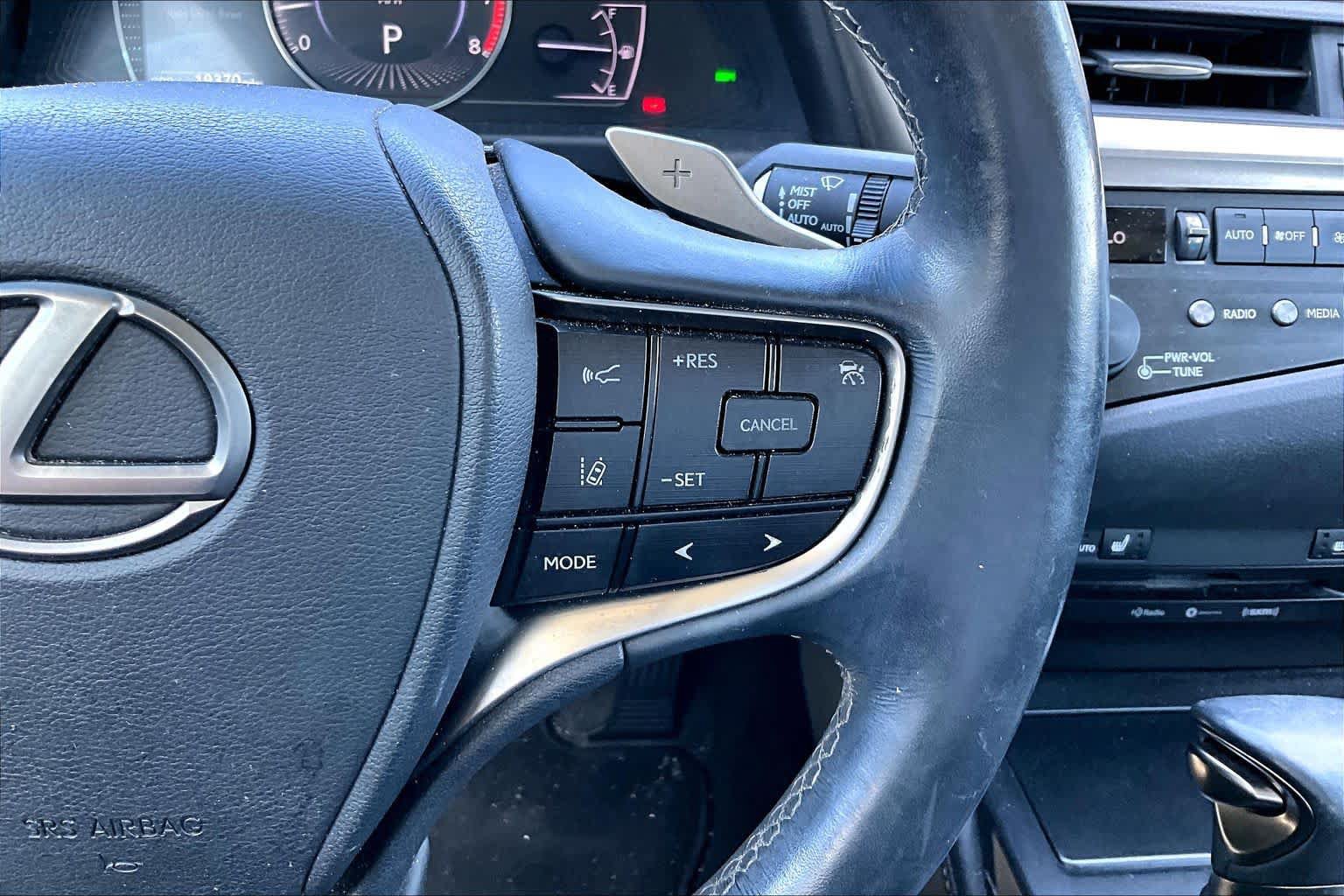 Used 2019 Lexus ES 350 w/ Premium Package FWD image 23