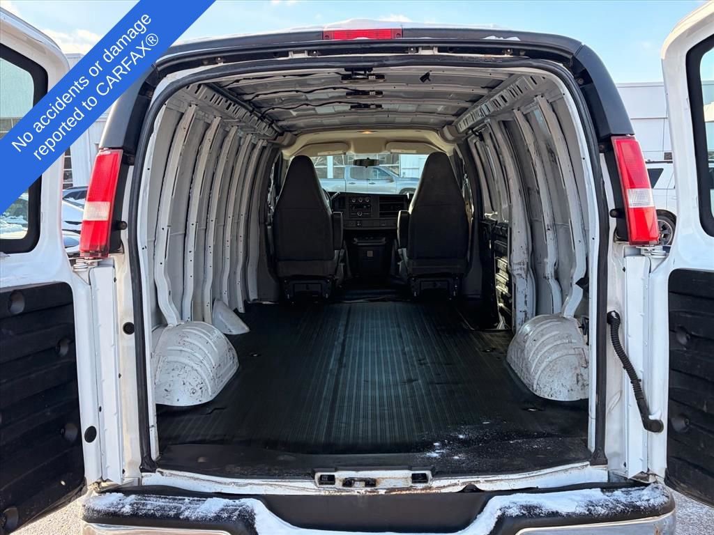 Used 2016 Chevrolet Express 2500 Extended image 42