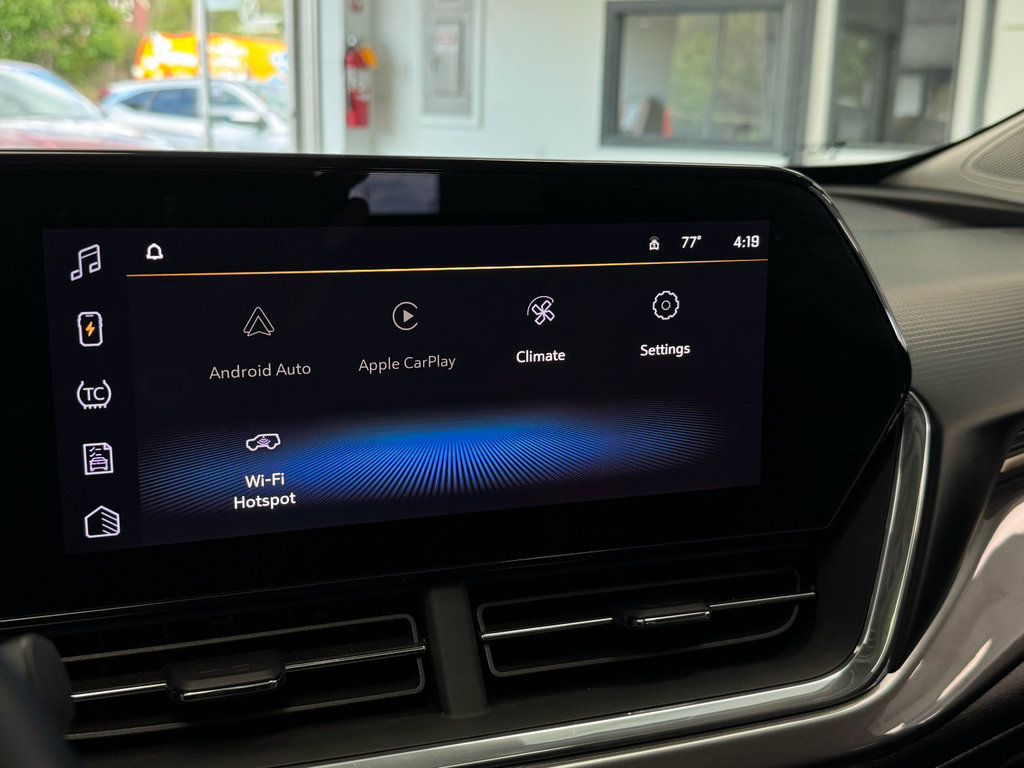 Used 2024 Chevrolet Trax ACTIV w/ Sunroof Package FWD image 23
