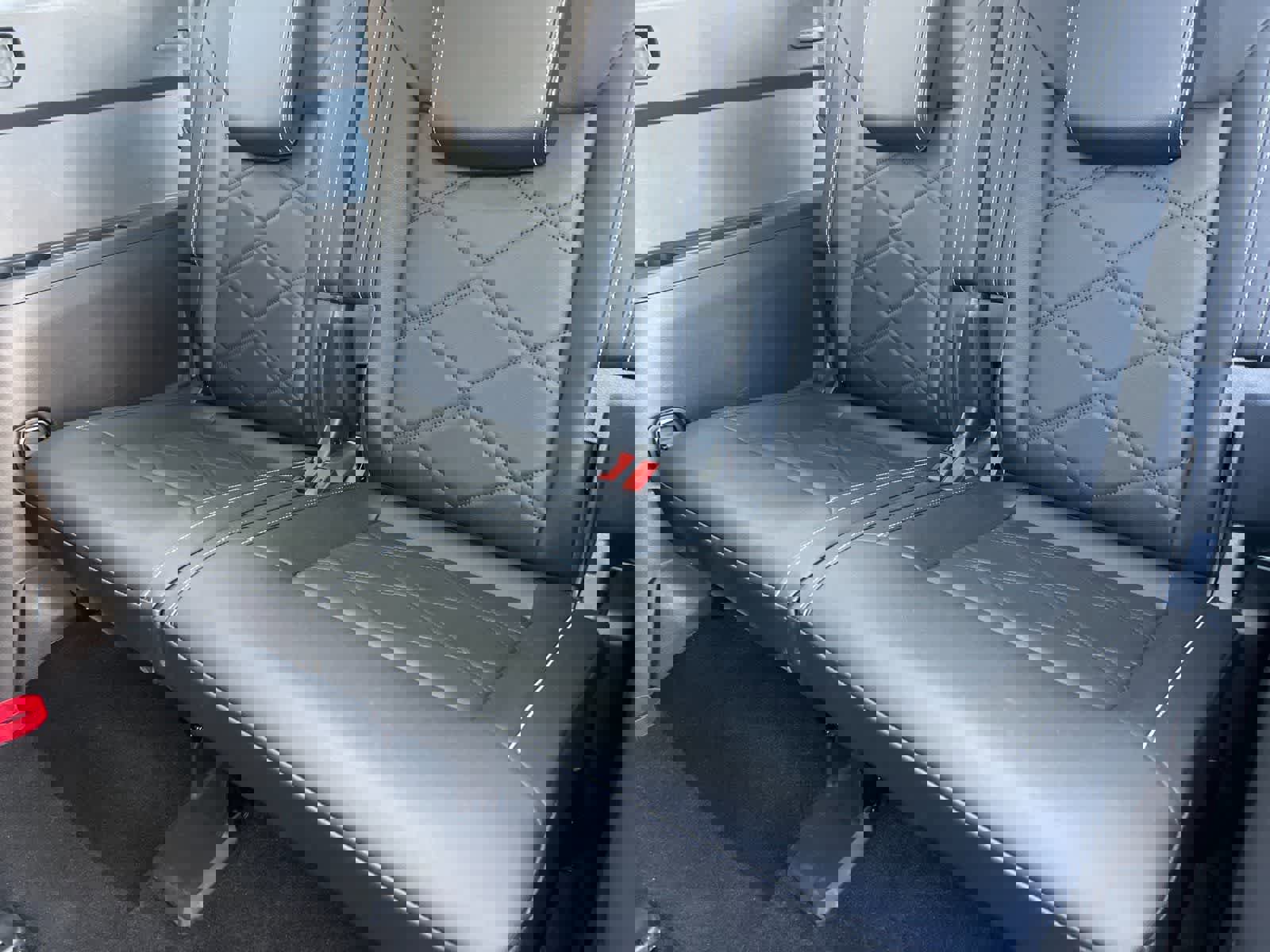 Used 2025 Volkswagen Atlas SE image 16