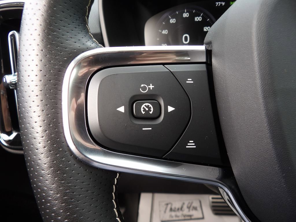 Used 2021 Volvo XC40 T5 R-Design w/ Climate Package image 16