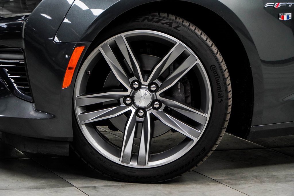 Used 2017 Chevrolet Camaro SS image 4